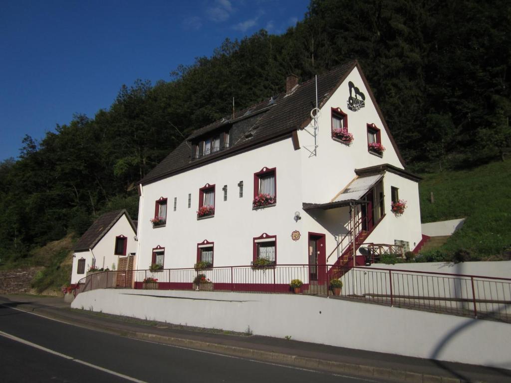 Gastehaus Am Fels Hotel Altenahr Luaran gambar